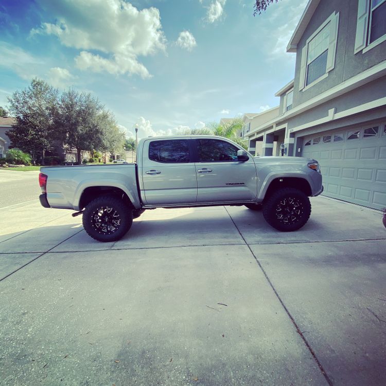 2019 Tacoma SR5